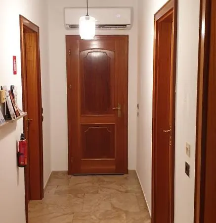 Cozy 3 Bedroom Apartment Керкини Экстерьер фото